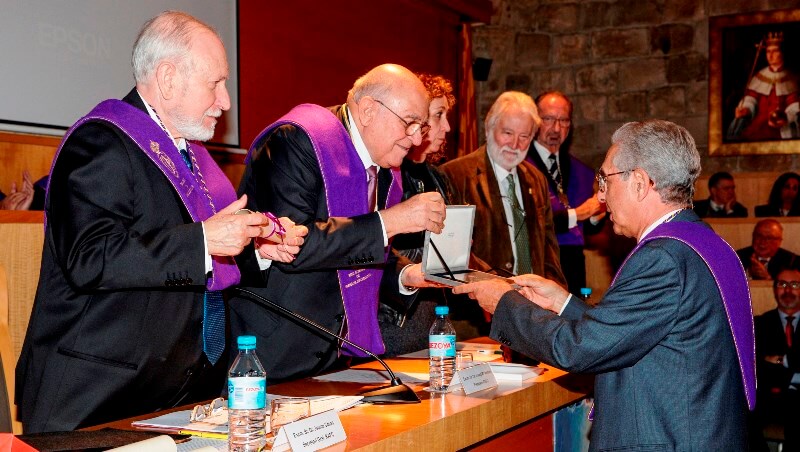 Joan J. Guinovart guardonat amb el XXII Premi de la Reial Acadèmia de Farmàcia de Catalunya