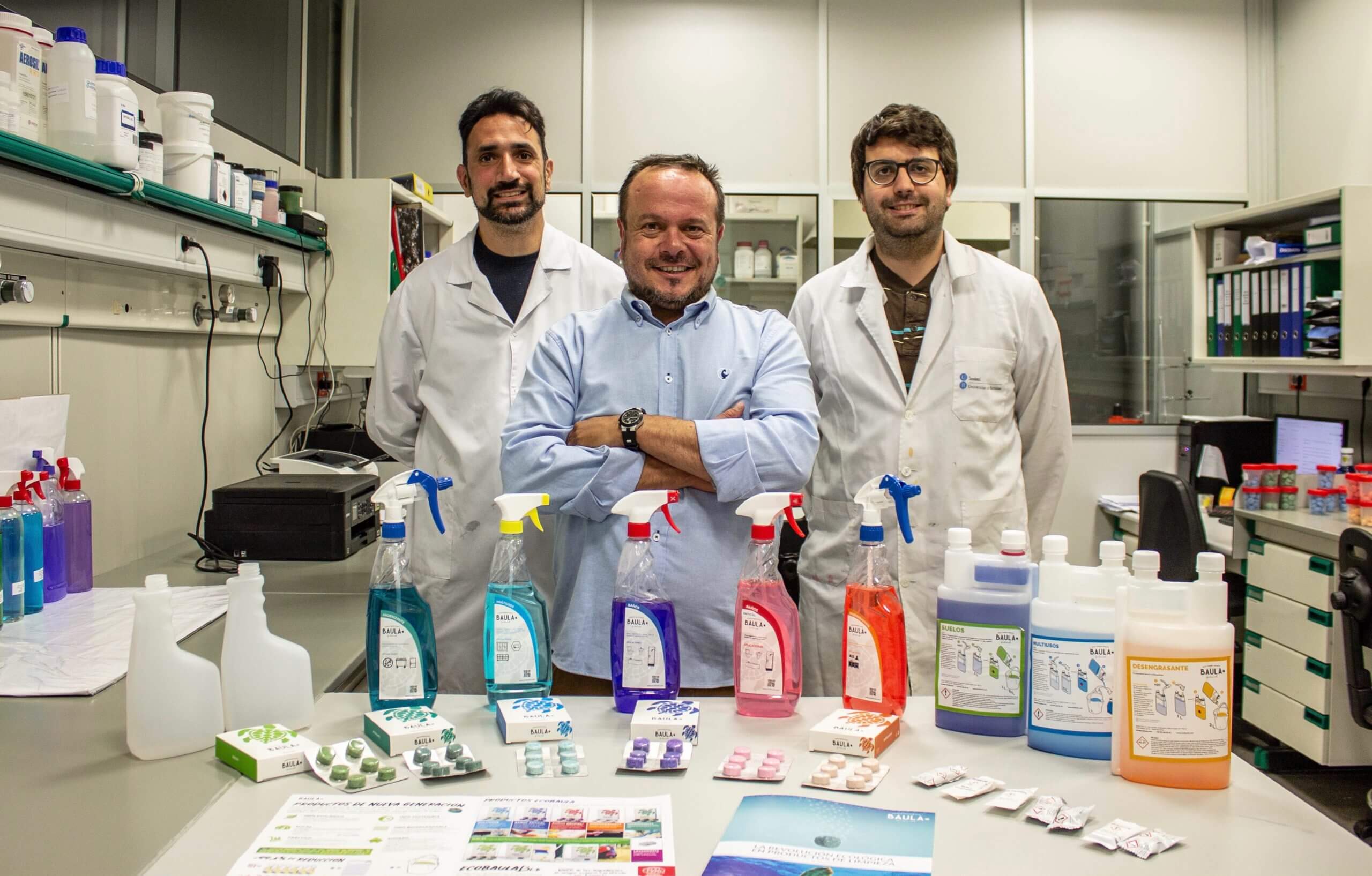 Baula dona a Cáritas Girona 18.000 kits de productos de limpieza ecológicos