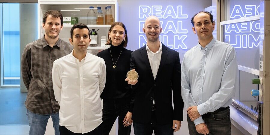 A cellular agriculture startup Real Deal Milk settles in the Barcelona Science Park